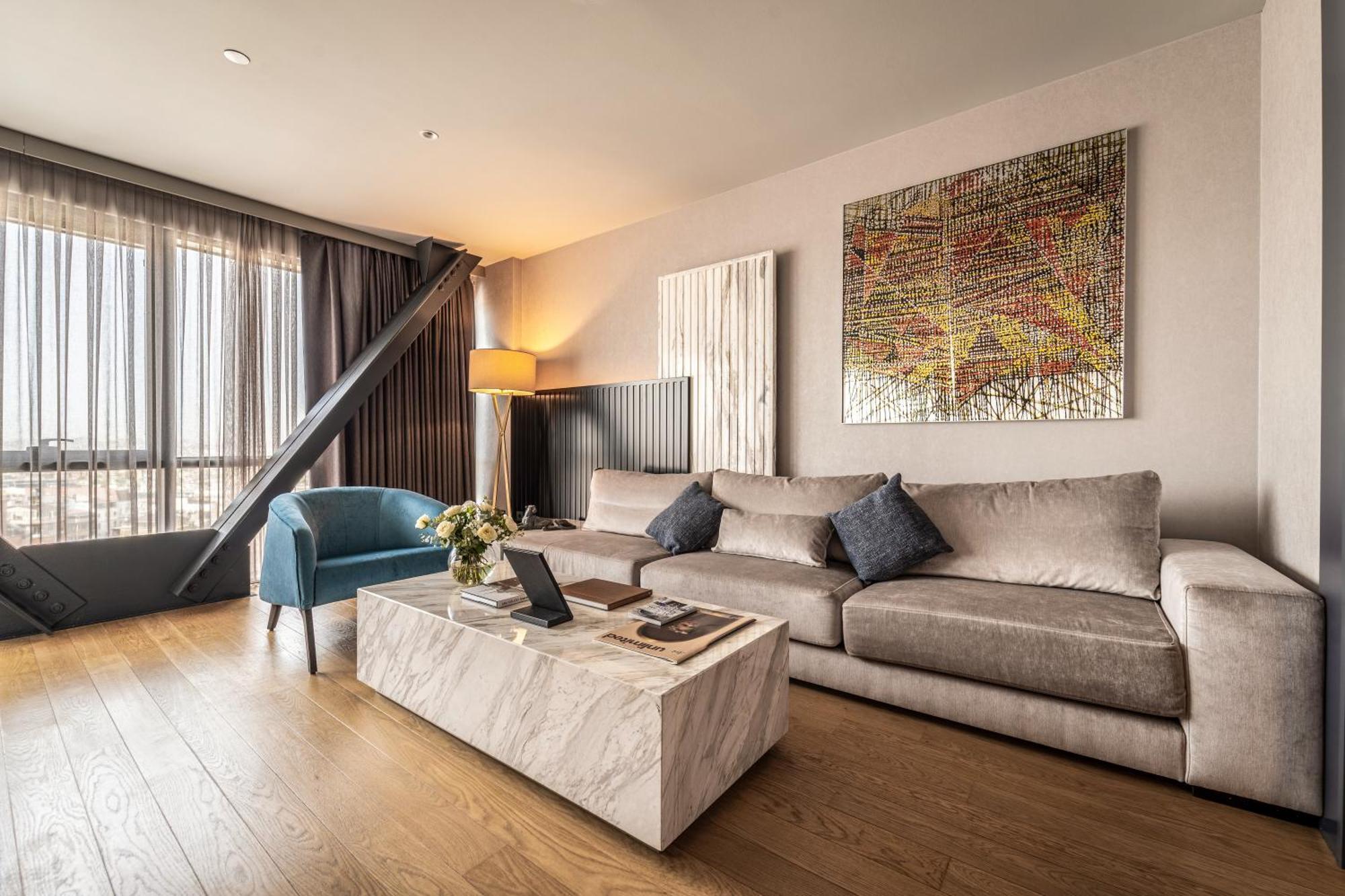 소피델 이스탄불 탁심 호텔 외부 사진 A living room in a penthouse apartment
