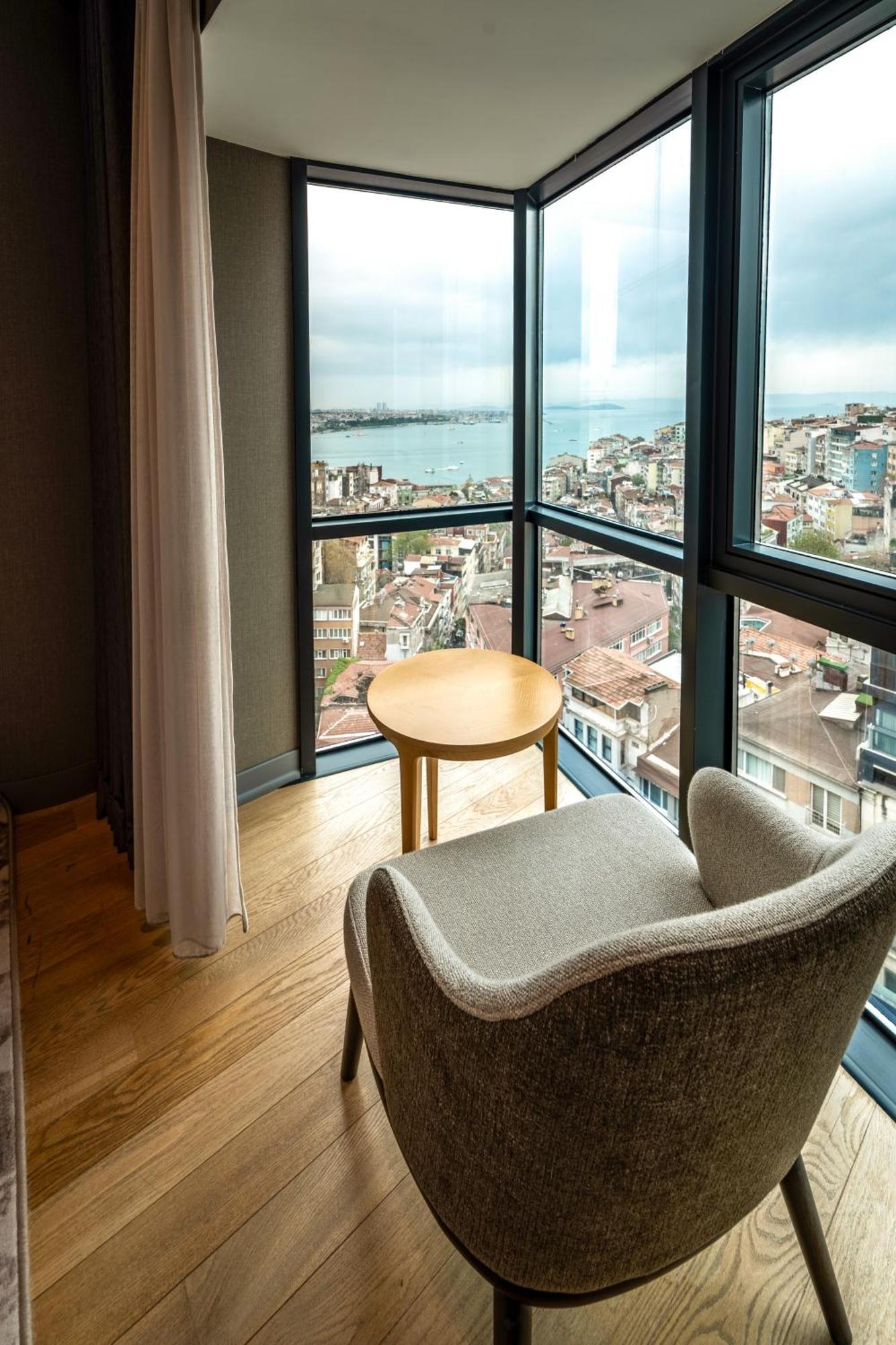 소피델 이스탄불 탁심 호텔 외부 사진 View from a room
